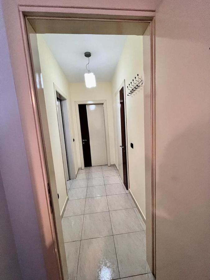 Apartment Cozy And Lovely In Center Tirana